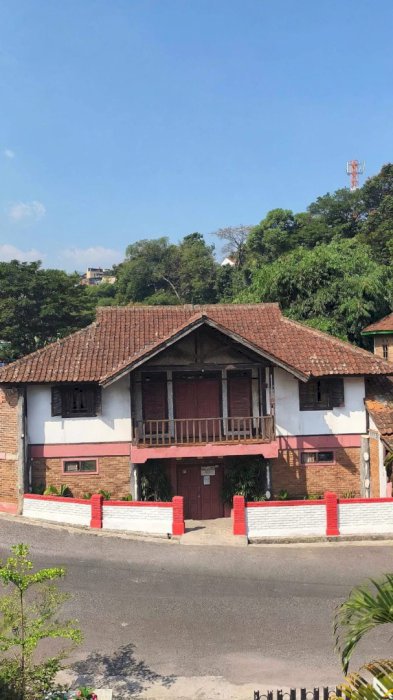 Rumah + Kolam Pancing Produktif Di Padasuka Bandung