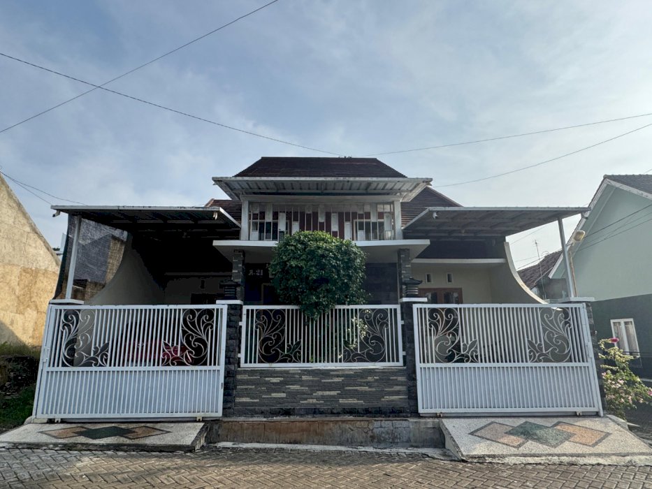 gallery cover