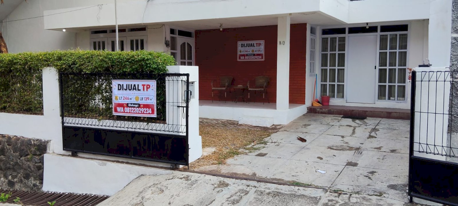 DIJUAL RUMAH STRATEGIS DAN SIAP HUNI TANAH KUSIR DI KEBAYORAN LAMA!