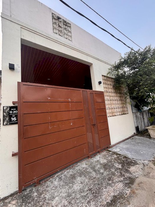 DIJUAL RUMAH 2 LANTAI BARU RENOVASI DAN SIAP HUNI DI CITRA MAJA CITY
