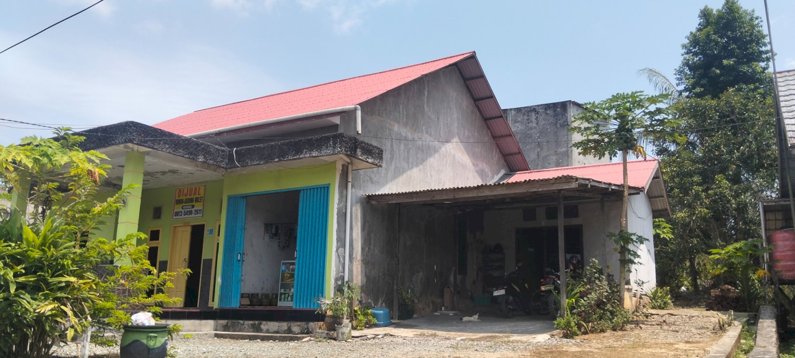 RUMAH +GEDUNG WALET + TOKO KECIL