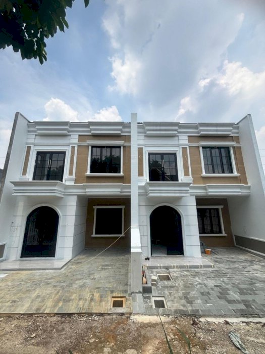 RUMAH MEWAH 2 LANTAI MODERN CLASSIC DI PUSAT KOTA DEPOK
