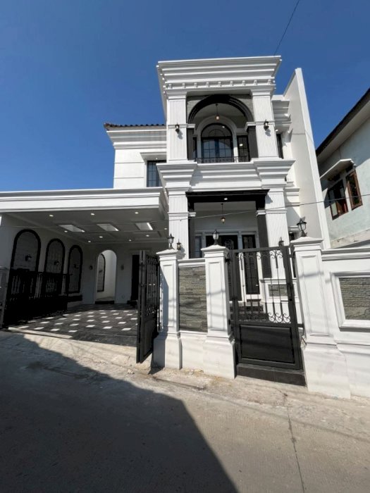 Rumah Mewah 2 Lantai Bergaya Modern Classic Di Japat Sukmajaya