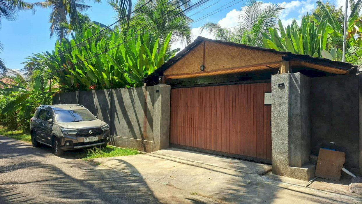 Selling Design Villa in Lovin