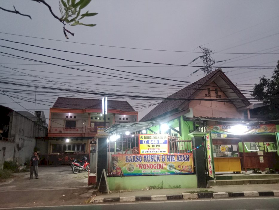 Jual murah rumah  cocok untuk tempat tinggal dan usaha
