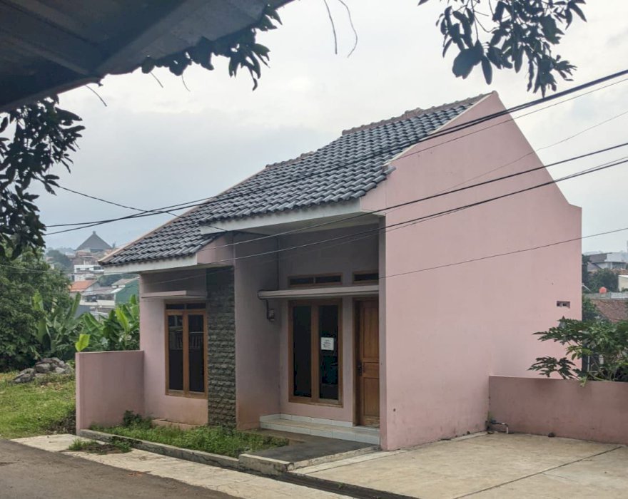 Jual cepat rumah murah siap huni Ujung Berung Kota Bandung strategis
