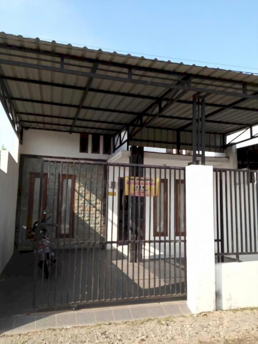 DIJUAL RUMAH BARU SIAP HUNI DAN STRATEGIS DI PURI,MOJOKERTO-SHM!