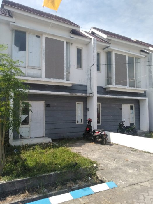 Dijual Cepat Rumah Spring Residence Sidoarjo Type 36 + Tanah 90m²