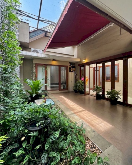 RUMAH MEWAH JL NIAGA HIJAU I PONDOK CABE