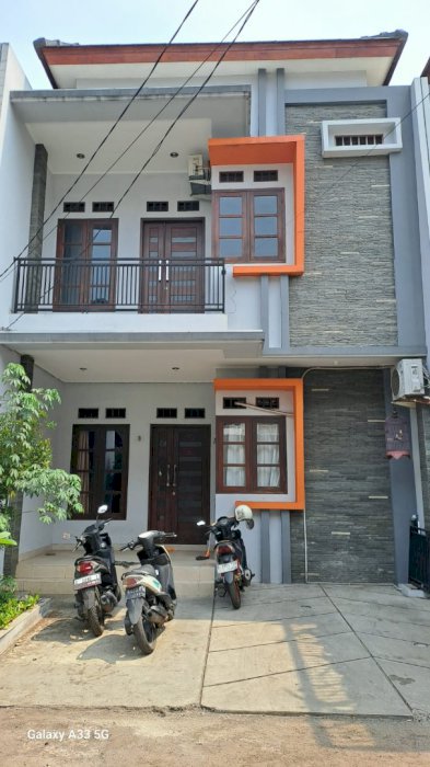 RUMAH MEWAH SIAP HUNI FULL FURNISHED DI CONDET, JAKARTA TIMUR