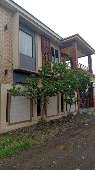 Dijual rumah bisa untuk kantor