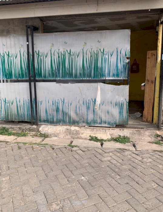 DIJUAL RUMAH DI CILEDUG SECOND bagus untuk invest pinggir jalan